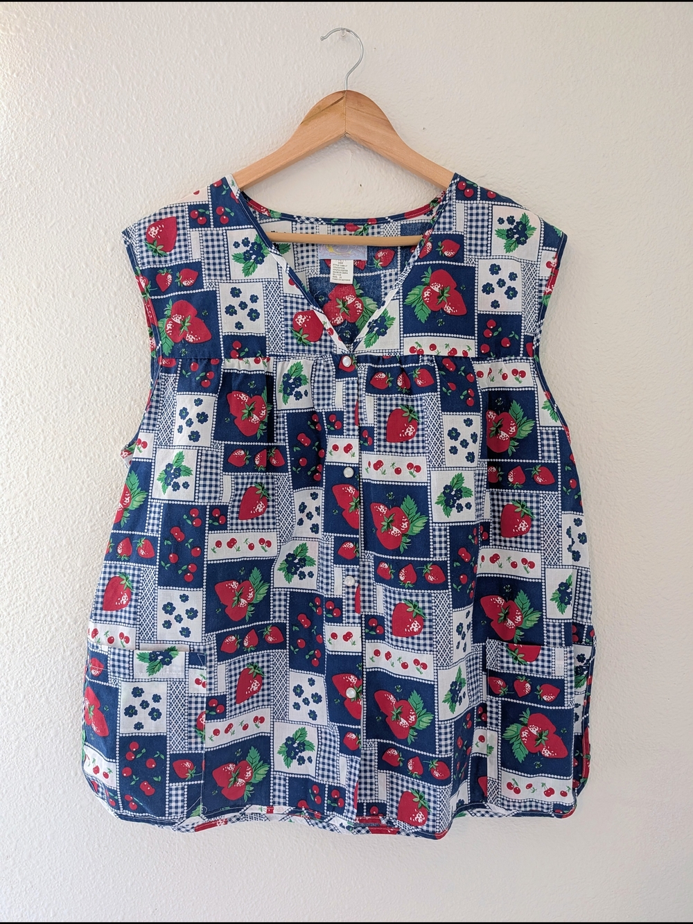 Whimsical Vintage Smock Apron Patchwork Strawberry And Cherries Pearlsnap